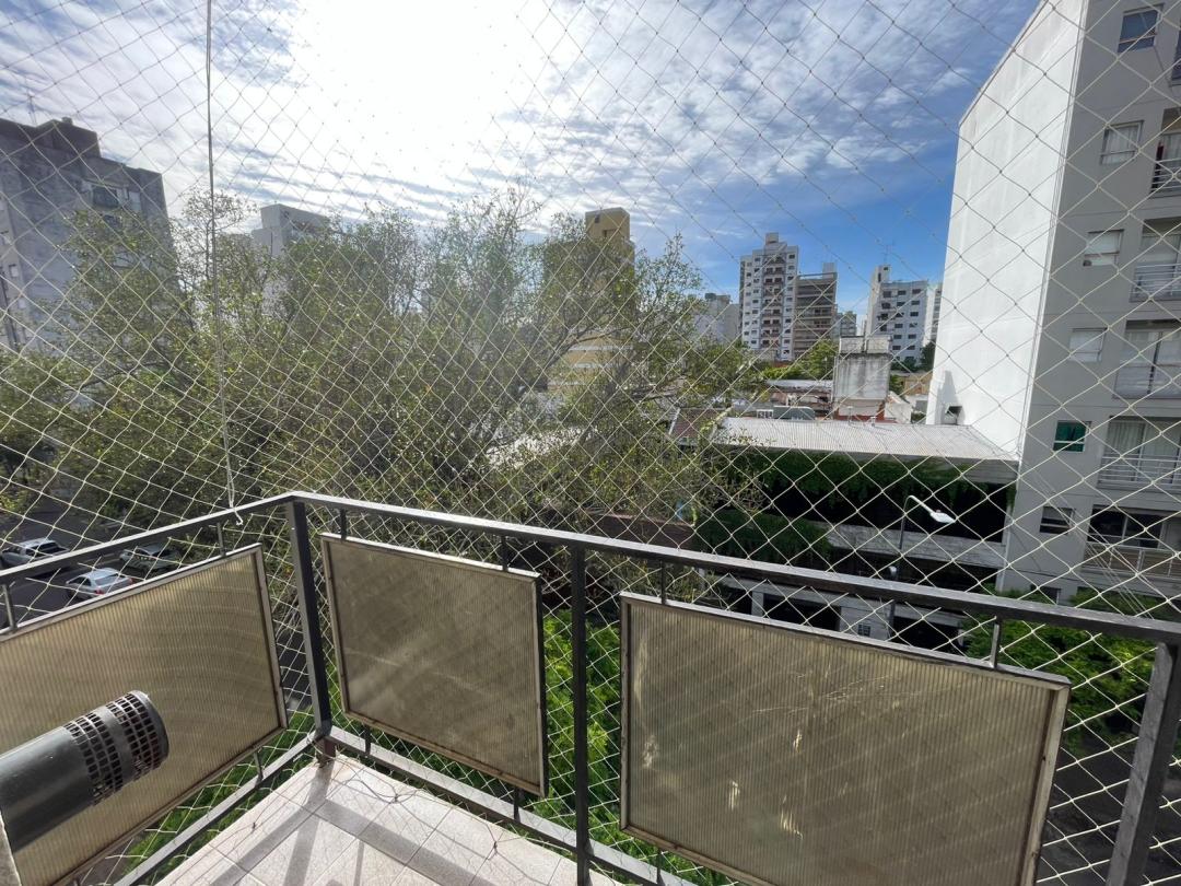 8ca4ad7e-47b1-437c-a6d8-92b1412e5cc2