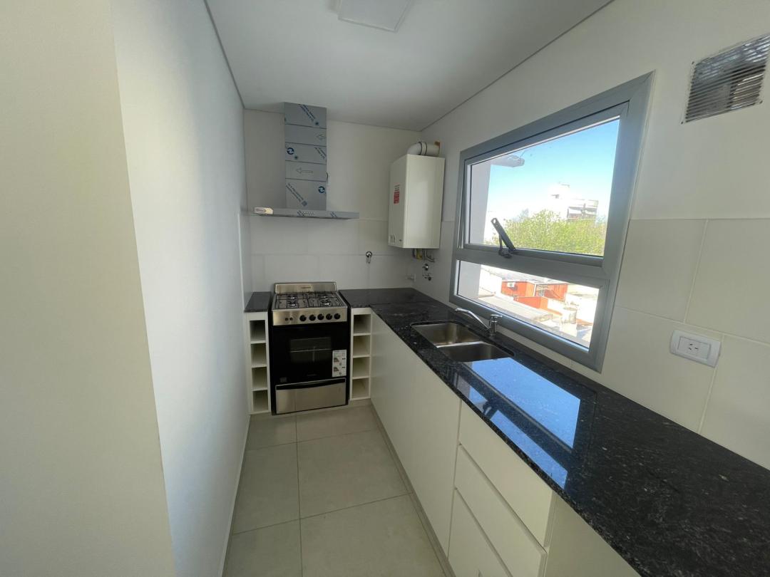 ad93ae35-7282-4c5d-b24f-1590e6c6cd9d