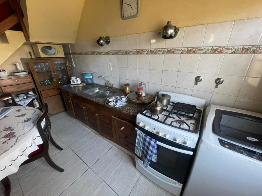 1208931a-15e8-42fc-80a5-360da1c0e881